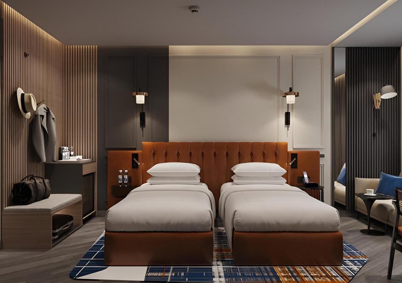 Ramada Encore By Wyndham Indore Nipania Dış mekan fotoğraf