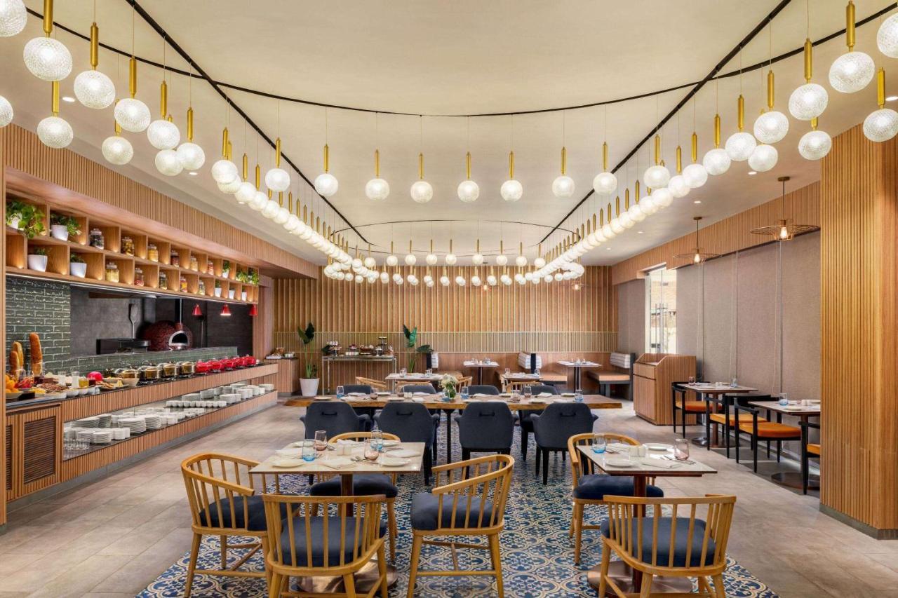 Ramada Encore By Wyndham Indore Nipania Dış mekan fotoğraf