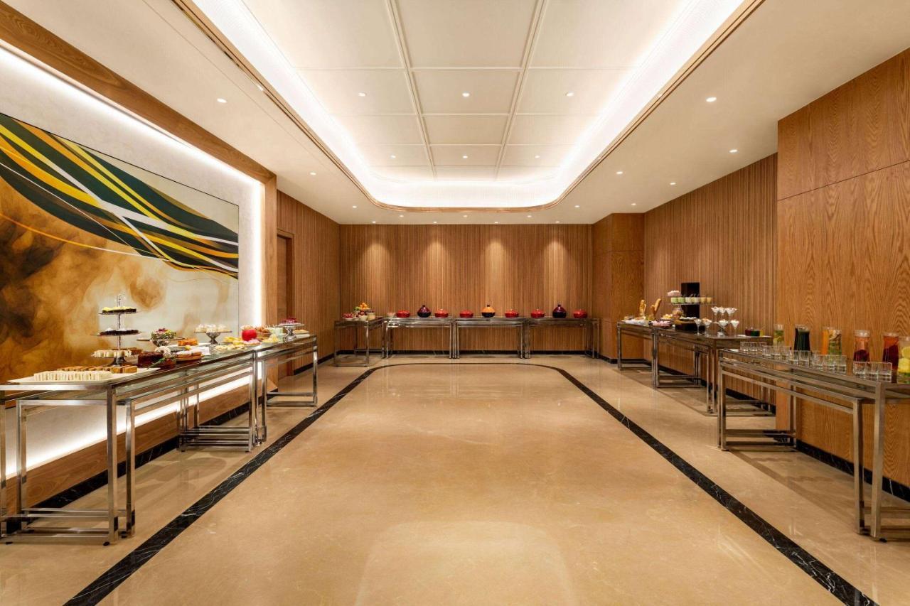 Ramada Encore By Wyndham Indore Nipania Dış mekan fotoğraf