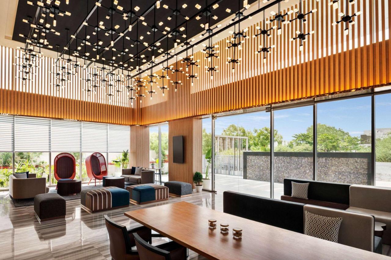 Ramada Encore By Wyndham Indore Nipania Dış mekan fotoğraf