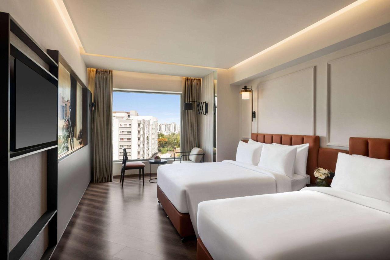 Ramada Encore By Wyndham Indore Nipania Dış mekan fotoğraf